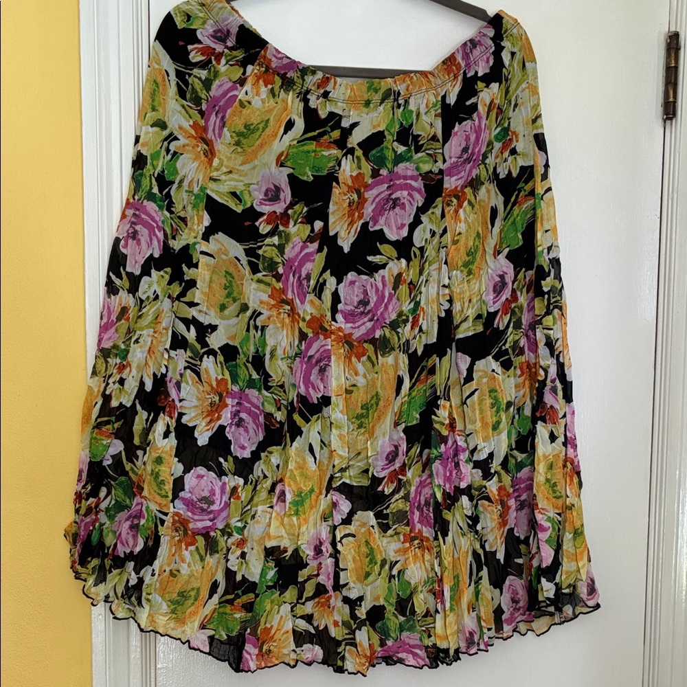 Pleated floral skirt